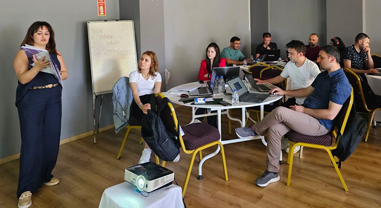 YENİLİKÇİ YAKLAŞIMLAR VE TEKNOLOJİ KULLANIMI (TÜRKÇE ÖĞRETMENLERİ) EĞİTİCİ EĞİTİMİ KURSU